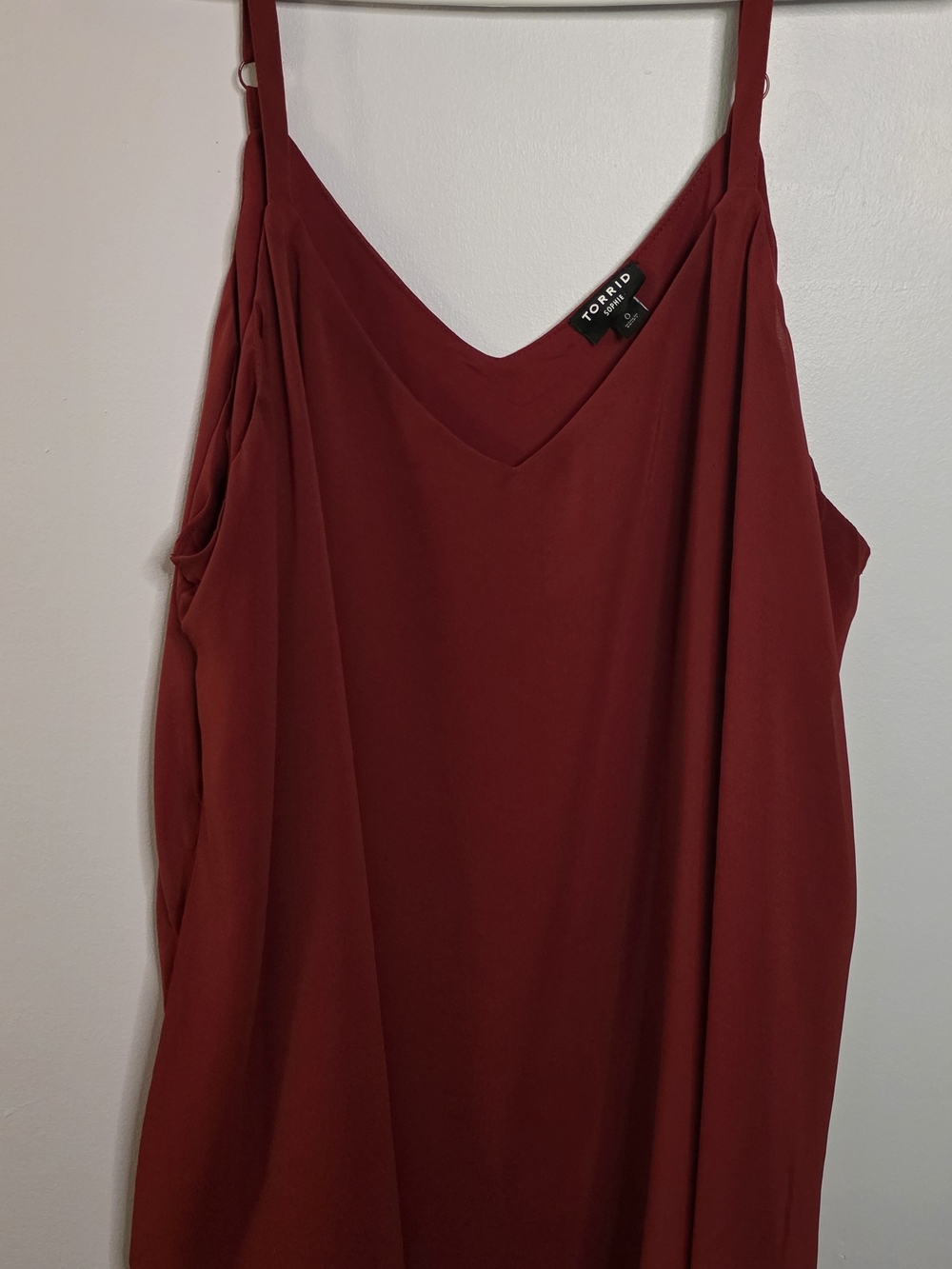 torrid Sophie V-Neck Spaghetti Strap Cami in Wine Red Sz 0